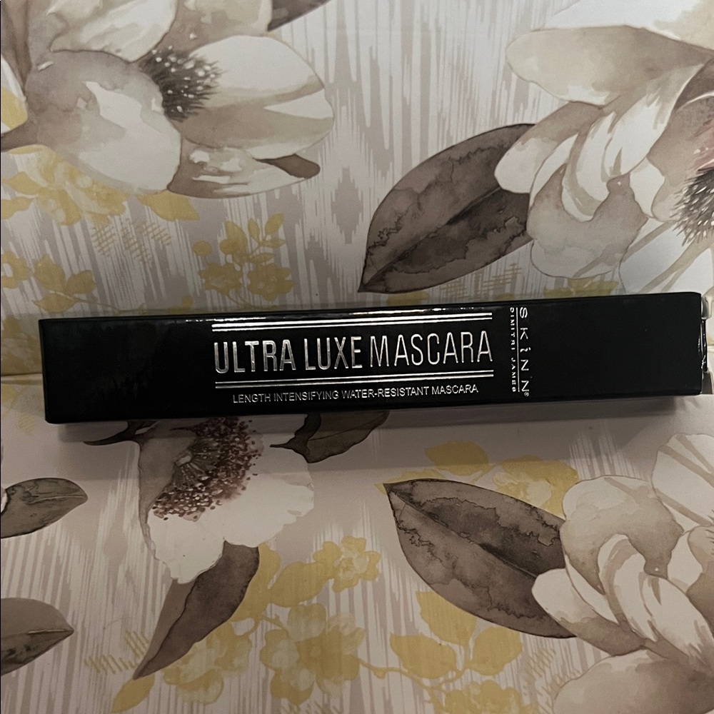 SKINN Ultra Luxe Black Mascara Black ✨NIB✨